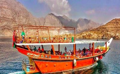 Muscat Shore Excursion: Dhow Cruise in Marina Bandar