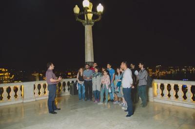 Baku on a Night Sightseeing Tour