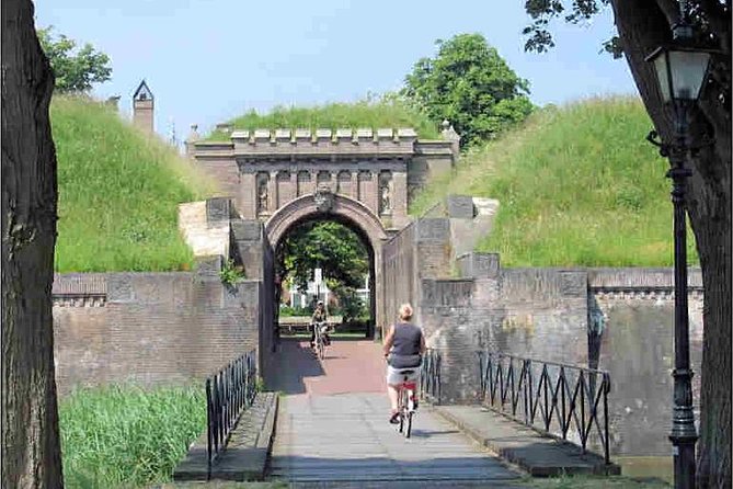 Custom Dutch Countryside Bike Tour from Amsterdam