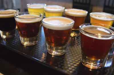 Bacon and Brewing Beer Tour in Lakeview and Lincoln Park