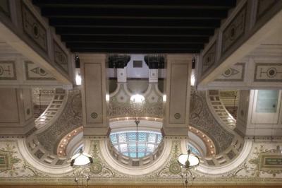 CHICAGO UNDERGROUND PEDWAY TOUR WITH FOOD, CHOCOLATE & WINE