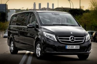 Departure Private Transfer Edinburgh City to Glasgow GLA Airport by Luxury Van