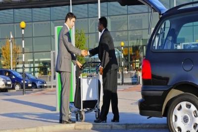 Offering Transfer from airport by private car to your destination