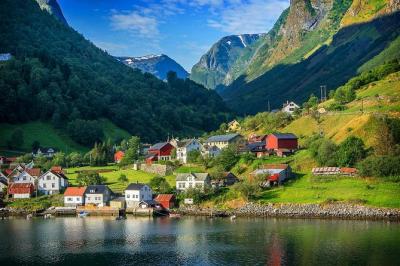 Norway Roundtrip: Bergen to Bergen with guide