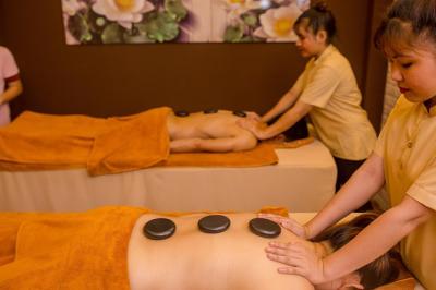 Ylang Ylang HOTSTONE MASSAGE 75'