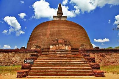 Kandy to Polonnaruwa Day Tour