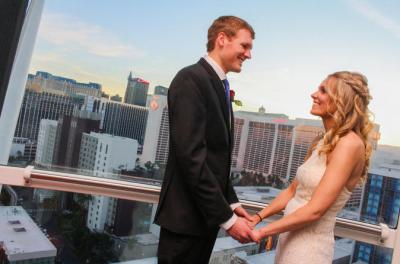 Las Vegas Wedding Ceremony on The High Roller Observation Wheel