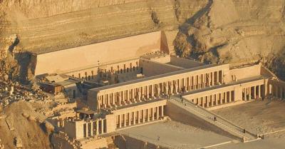 Discover Luxor: Half Day Tour to Valley of The Kings Temple of Queen Hatshepsut and The Memnon Colossal Statues
