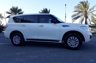 Private Tourism transportation In kingdom of Bahrain by luxury 4x4 Jeep