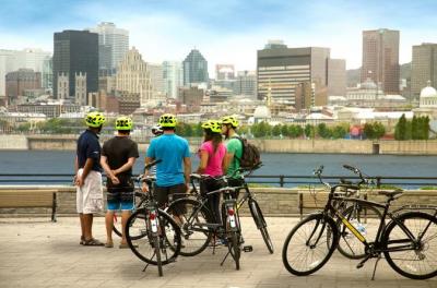4 Hour Montreal Architecture & City Bike Tour with Wine or Beer