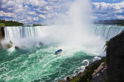 Niagara Falls Canadian Side Tour and Maid of the Mist Boat Ride