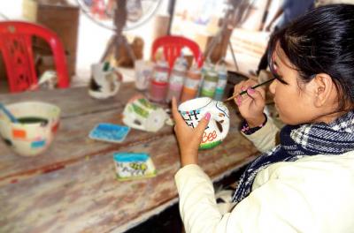Siem Reap Ceramic Art Painting Workshop