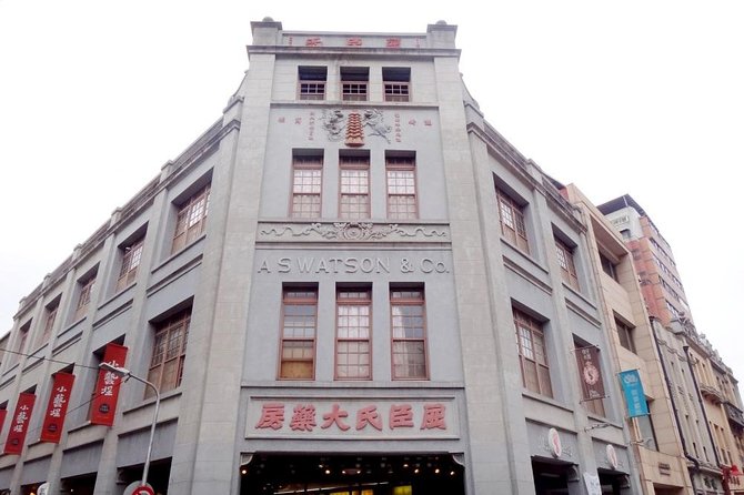 Small-group Vintage Taipei Day Tour Including Bao'an Temple and Confucius Temple