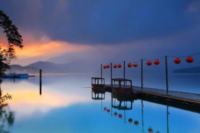 Sun Moon Lake and Taichung Taxi Day Tour (Depart from Taipei)