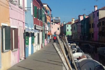 Murano Glass Experience plus Visit to a Burano lace island