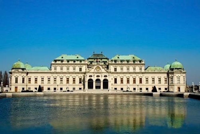 Vienna Photography Walking Tour: Music and Grandeur