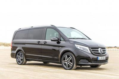 Private Transfer to Prague from Vienna by Luxury Van